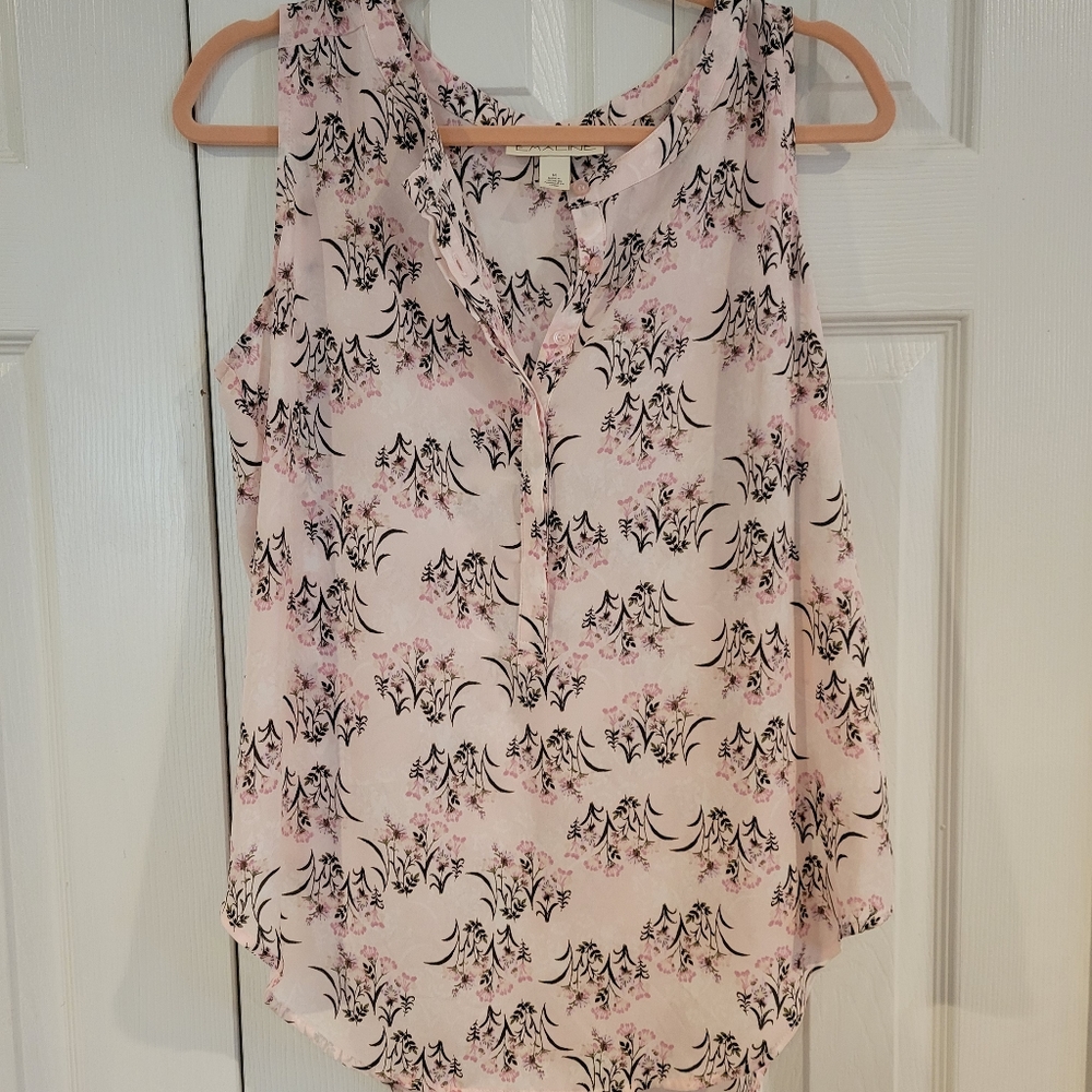 NWT-Sleeveless Pink Floral V-Neck Women's Top